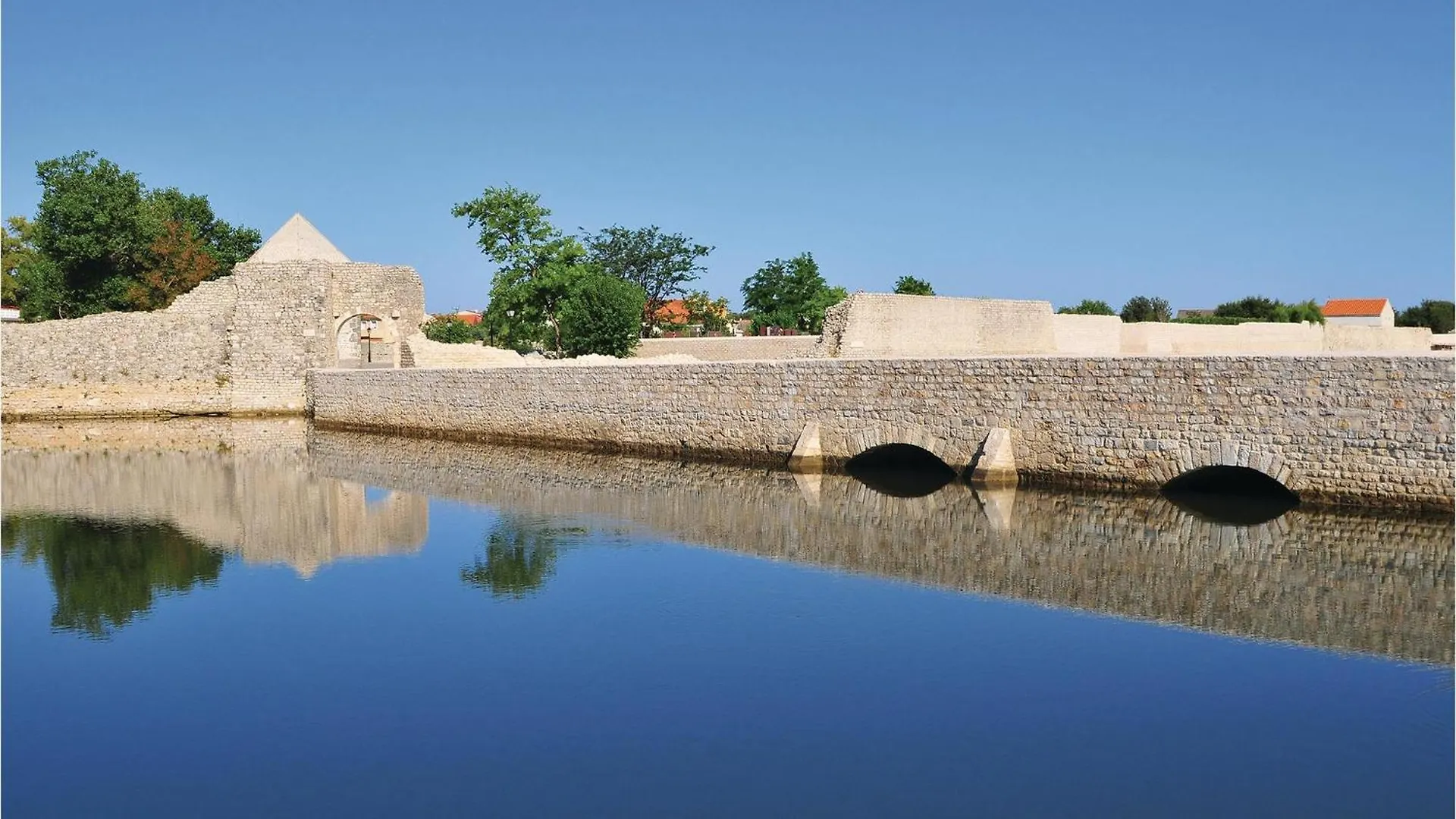 2 Bedroom Amazing Apartment In Nin