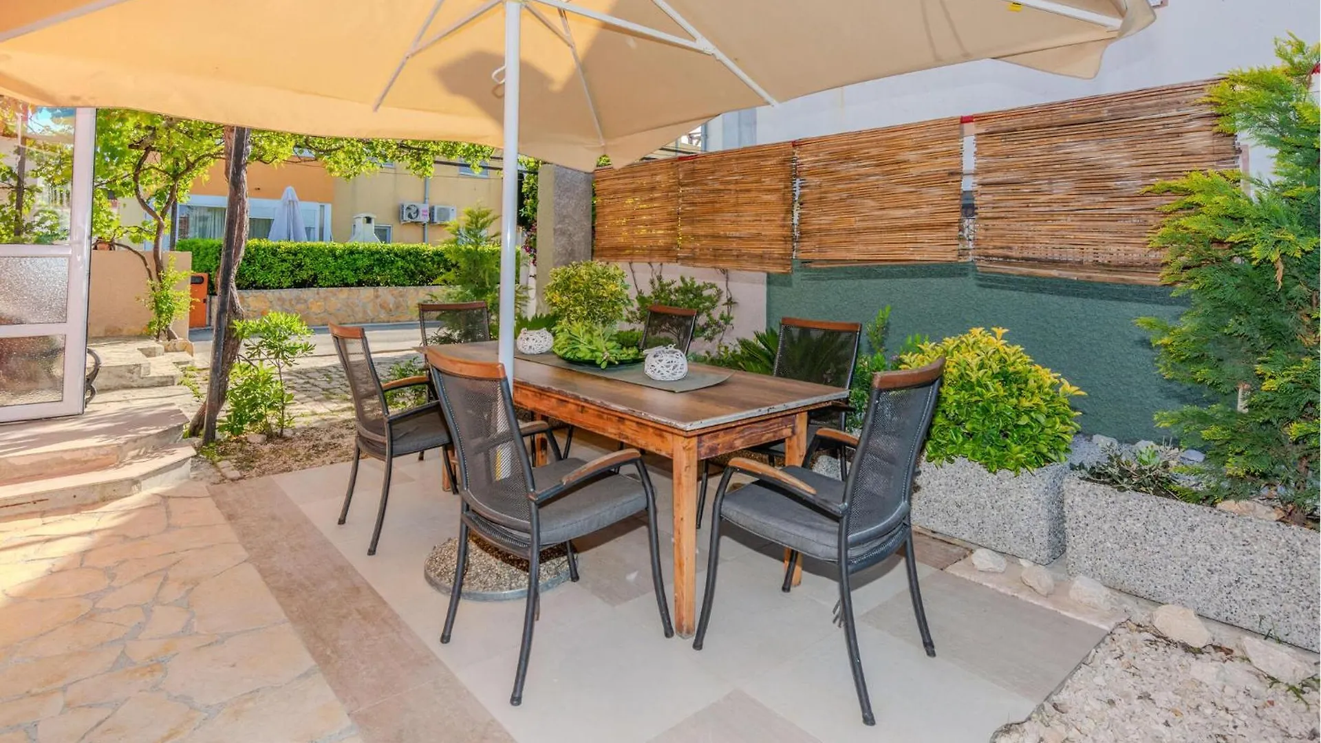2 Bedroom Amazing Apartment In Nin