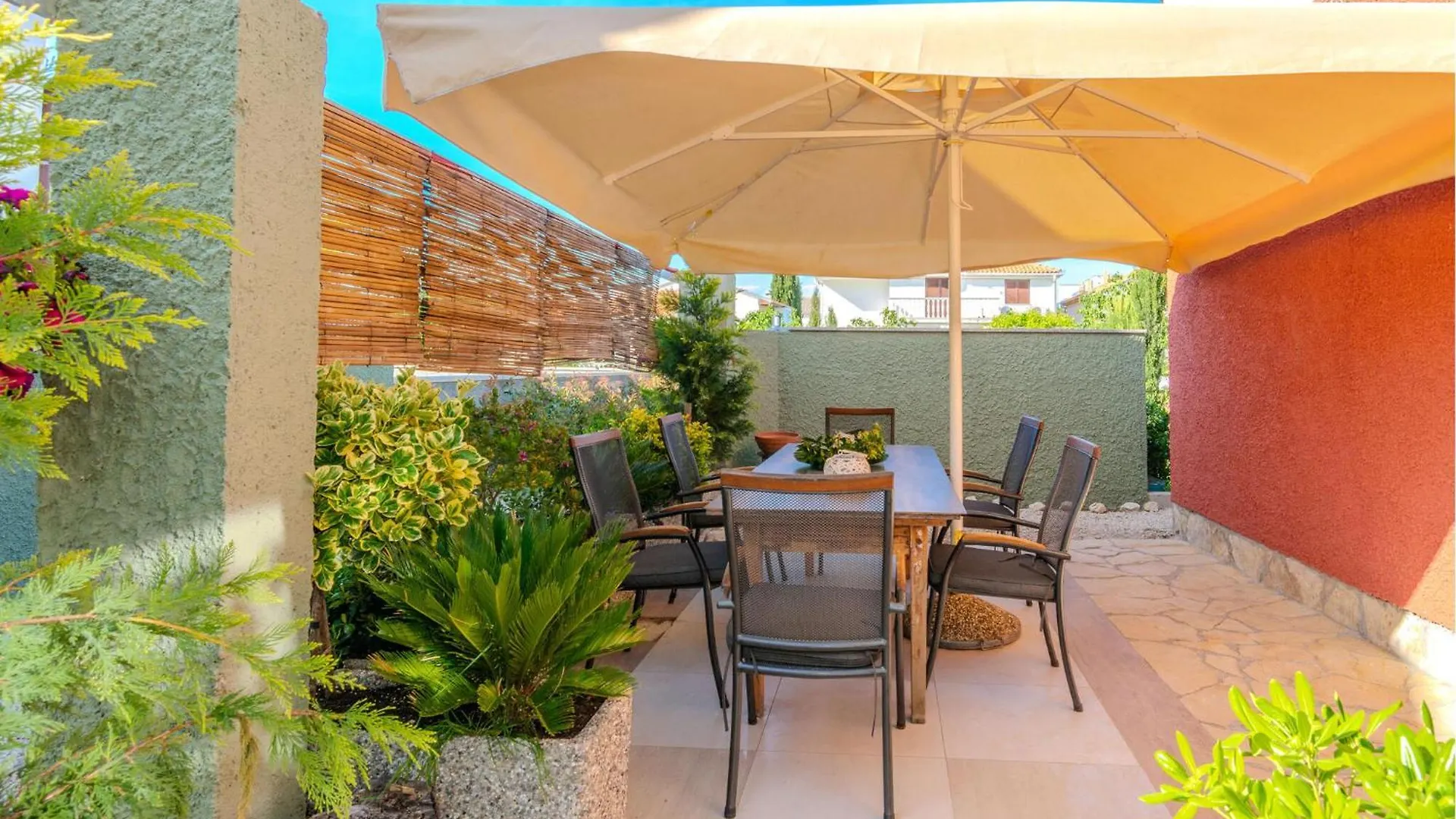2 Bedroom Amazing Apartment In Nin